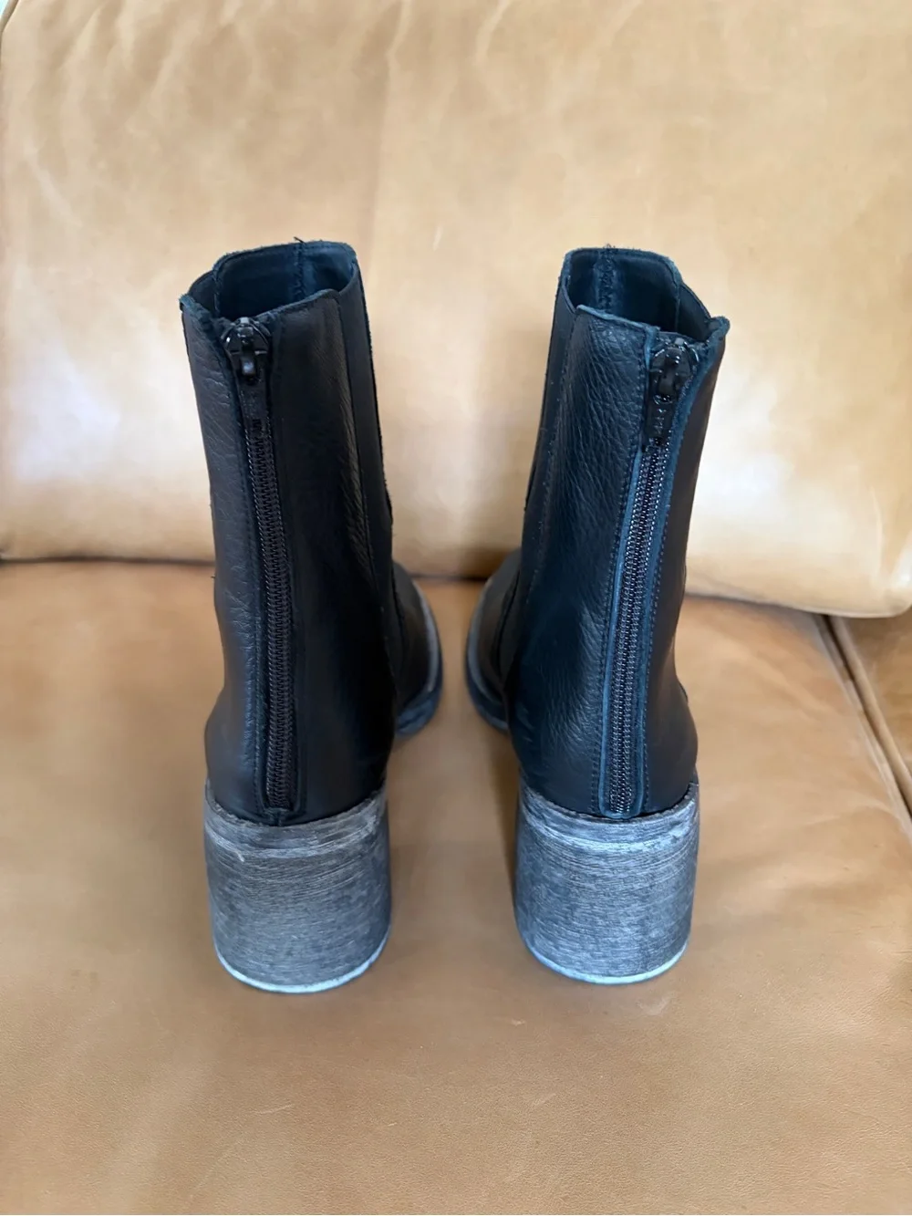 Free People Essential Chelsea Boots w/ Chunky Heel size 38